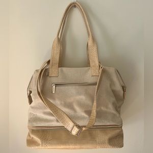 Beis “The Weekender” Bag